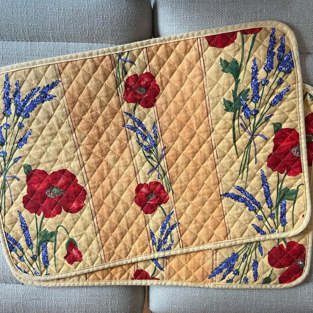 Tissus Toselli Poppies Yellow Cotton Quilted Placemats